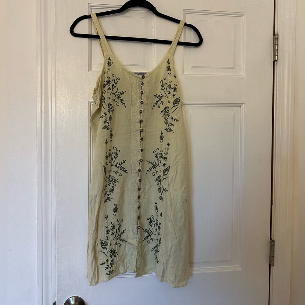 Fun flower dress with ties in the back Mexicali Blues small stain on the side